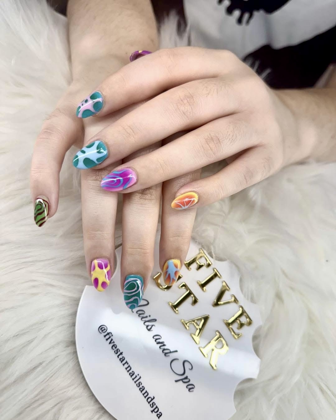 Five Star Nails & Spa logo